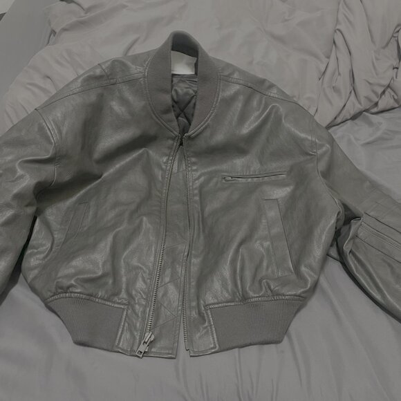 oak fort CROPPED VEGAN LEATHER BOMBER JACKET - Picture 3 of 6